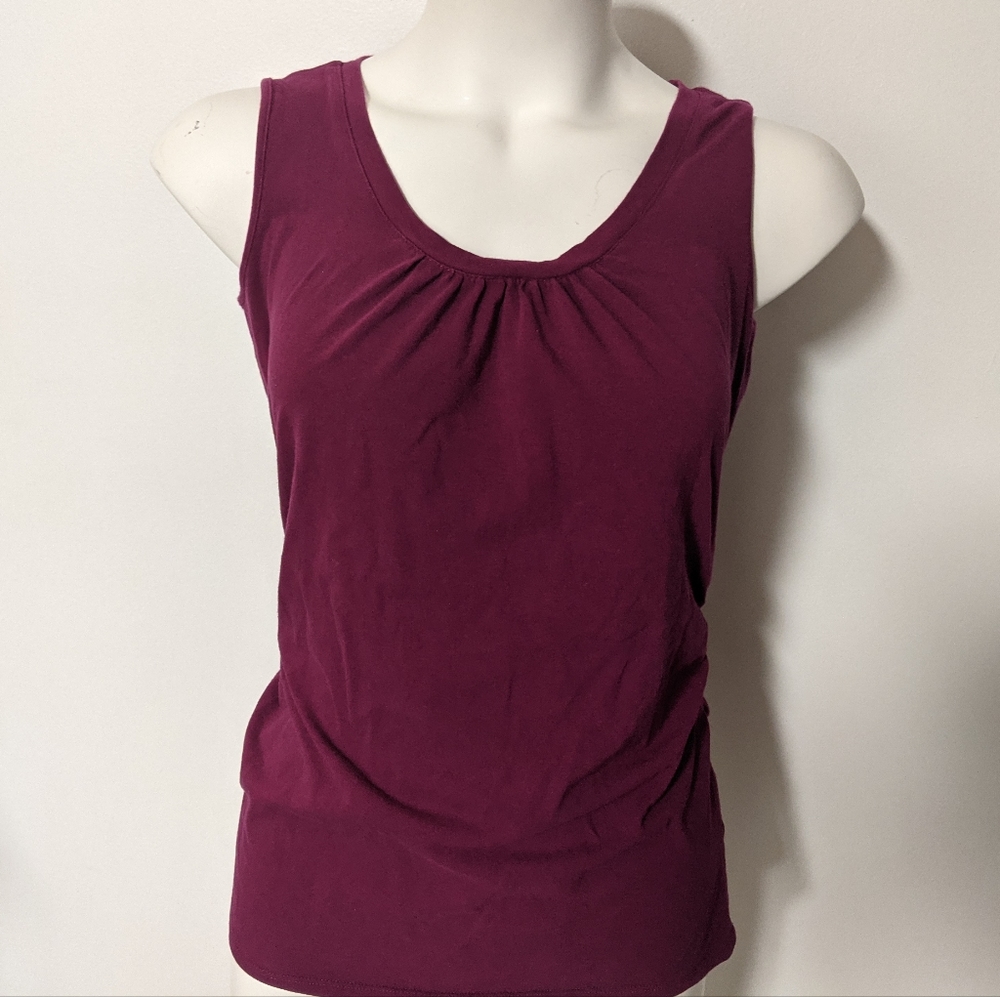 5/$25 Magenta Sleeveless blouse
